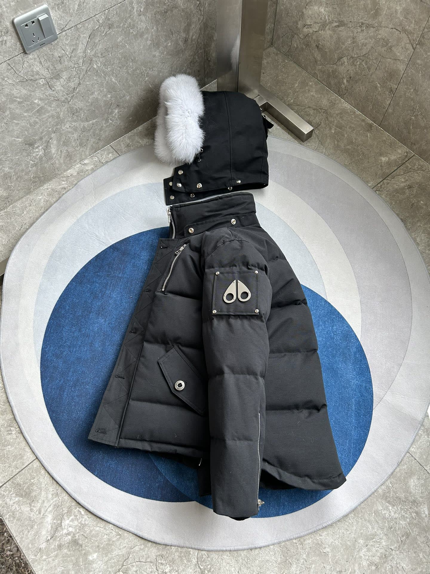 Moose Knuckles Down Puffer Jacket Moose Knuckles Down Puffer Jacket